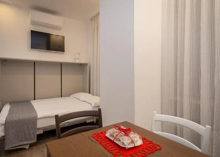 Many Days Apartments